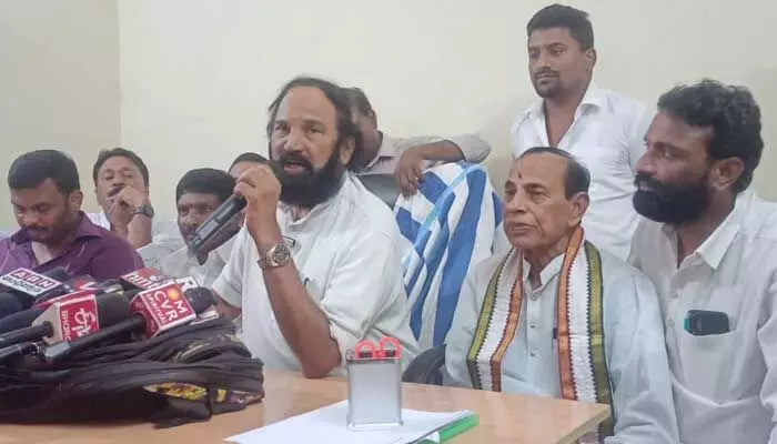 కేసీఆర్ నాగార్జున సాగర్ ప్రాజెక్టు గురించి మాట్లాడటం హాస్యాస్పదం : ఉత్తమ్ కేసీఆర్ నాగార్జున సాగర్ ప్రాజెక్టు గురించి మాట్లాడటం హాస్యాస్పదం : ఉత్తమ్