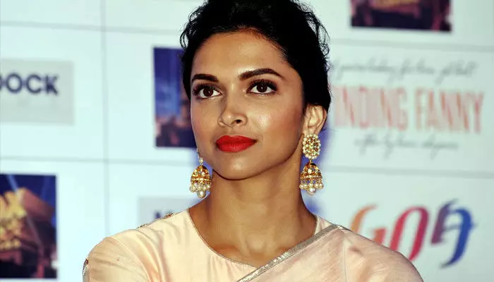 Deepika Padukone : ఐకాన్ స్టార్తో పనిచేయనున్న దీపికా పదుకొణె? Deepika Padukone : ఐకాన్ స్టార్తో పనిచేయనున్న దీపికా పదుకొణె?