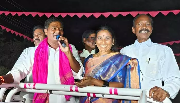అభివృద్ధి కావాలా.. అరాచకం కావాలా ? అభివృద్ధి కావాలా.. అరాచకం కావాలా ?