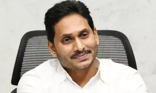 Train Accident: కాసేపట్లో రైలు ప్రమాద స్థలికి సీఎం జగన్
