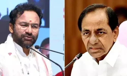 ‘ఇలా ప్రపంచంలో ఎక్కడా జరగలేదు.. కేసీఆర్ కుటుంబానిది గిన్నీస్ రికార్డు’