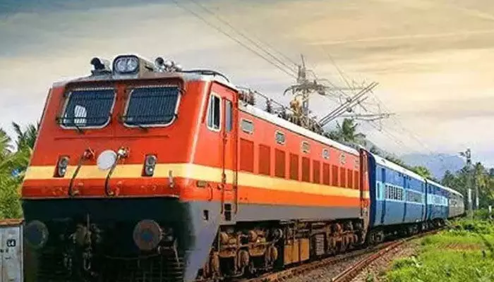 ALERT : గోల్కొడ, శాతవాహన ఎక్స్ప్రెస్ రైళ్ల రద్దు.. ఎప్పటి నుంచి ఎప్పటి వరకు అంటే..? ALERT : గోల్కొడ, శాతవాహన ఎక్స్ప్రెస్ రైళ్ల రద్దు.. ఎప్పటి నుంచి ఎప్పటి వరకు అంటే..?
