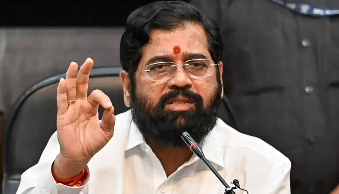 కుంబీ కుల ధృవీకరణ పత్రాలను అందజేయనున్న మహారాష్ట్ర ప్రభుత్వం! కుంబీ కుల ధృవీకరణ పత్రాలను అందజేయనున్న మహారాష్ట్ర ప్రభుత్వం!