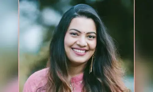 పేకాటలో లక్షలు పోగోట్టుకున్న స్టార్ సింగర్ గీతా మాధురి!
