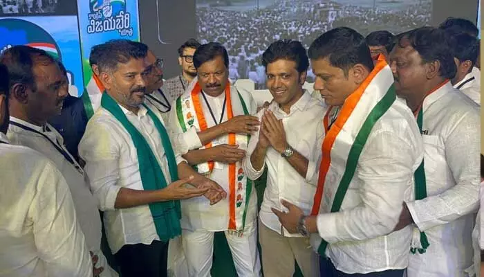 కుత్బుల్లాపూర్లో బీఆర్ఎస్కు బిగ్ షాక్.. కుత్బుల్లాపూర్లో బీఆర్ఎస్కు బిగ్ షాక్..