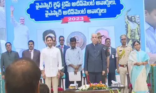వైఎస్ఆర్ అవార్డులు అందుకున్న వారంతా అసామాన్యులు, మనజాతి సంపద: సీఎం వైఎస్ జగన్