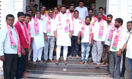 సంక్షేమ పథకాలతో దేశ ప్రజల దృష్టి సీఎం కేసీఆర్ వైపు మళ్ళింది : రోహిత్ రెడ్డి