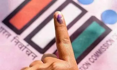 పోస్టల్ బ్యాలెట్‌పై గందరగోళం.. సీఈవో వికాస్ రాజ్‌ను కలిసిన STU లీడర్స్