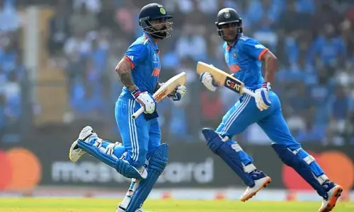 ICC World cup 2023: గిల్, కోహ్లీ హాఫ్ సెంచరీలు.. భారీ స్కోరు దిశగా భారత్