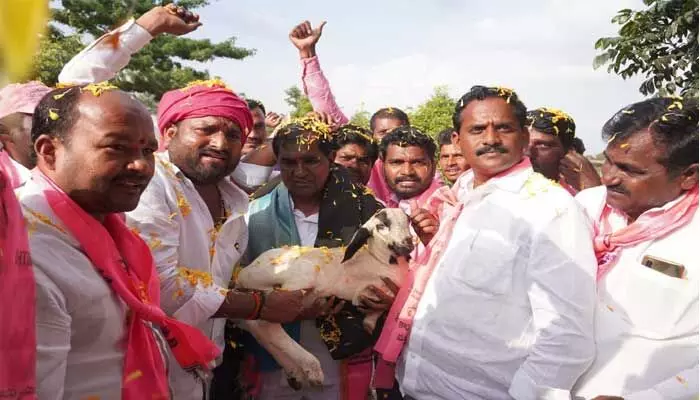 కాంగ్రెస్ కు ఓటేస్తే కరెంట్ ఖతమే : అంజయ్య యాదవ్ కాంగ్రెస్ కు ఓటేస్తే కరెంట్ ఖతమే : అంజయ్య యాదవ్