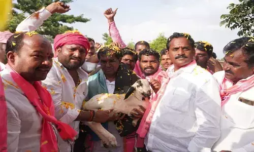 కాంగ్రెస్‌ కు ఓటేస్తే కరెంట్‌ ఖతమే : అంజయ్య  యాదవ్