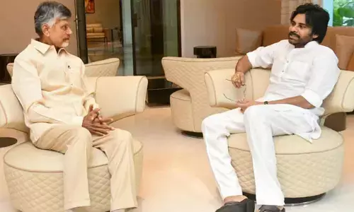Hyd: చంద్రబాబును పరామర్శించిన పవన్ కల్యాణ్
