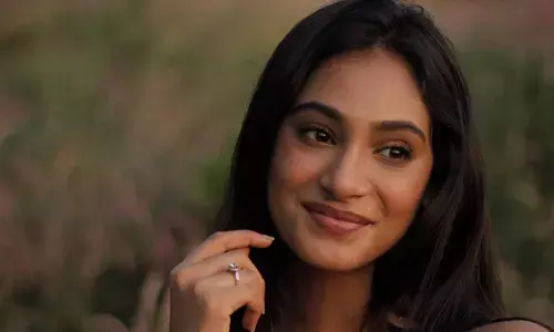 Anukreethy Vas hot photos