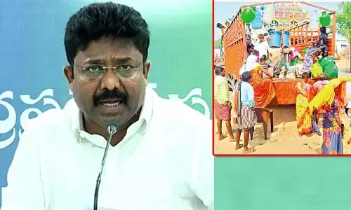 మంత్రి నియోజకవర్గంలో దారుణ పరిస్థితులు.. గ్రామాల నుంచి వెళ్లిపోతున్న రైతులు