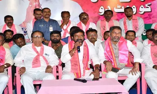 కాంగ్రెస్ కు అధికారమిస్తే పరిశ్రమలను కర్ణాటకకు తరలిస్తారు : శ్రీనివాస్ గౌడ్