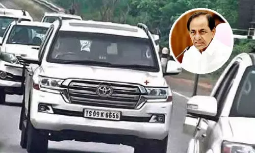 CM కేసీఆర్ వాహనాన్ని తనిఖీ చేసిన అధికారులు