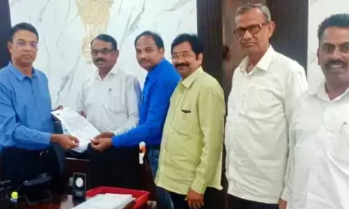 తెలంగాణలో ఓట్ల వ్యాపారాన్ని అరికట్టండి