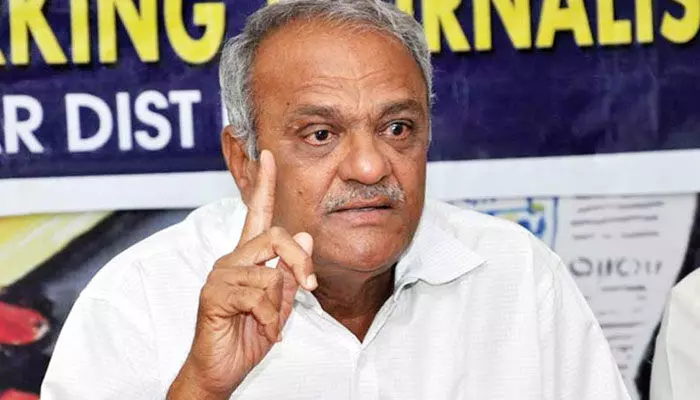 నిశ్చితార్థం జరిగిన నెలకు పెళ్లి జరిగింది: సీపీఐ నారాయణ నిశ్చితార్థం జరిగిన నెలకు పెళ్లి జరిగింది: సీపీఐ నారాయణ