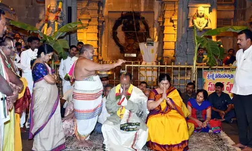 యాదాద్రి స్వామివారిని దర్శించుకున్న త్రిపుర గవర్నర్..