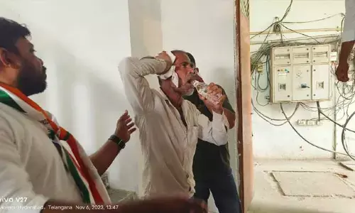 పొట్టు పొట్టు కొట్టుకున్న కాంగ్రెస్ నాయకులు..