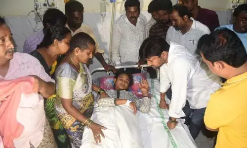 స్కూల్ బస్సు ప్రమాదంపై విచారణ చేయిస్తాం: MLA Abbayya Chaudhary