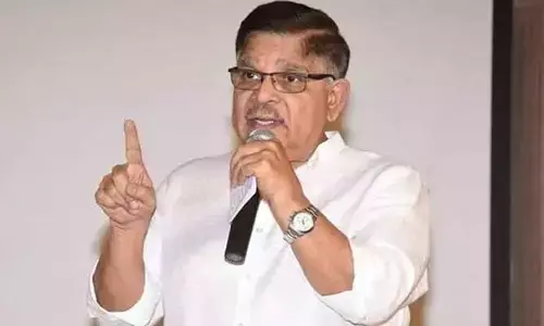 హీరోల రెమ్యూనరేషన్ పై షాకింగ్ కామెంట్స్ చేసిన అల్లు అరవింద్..! (వీడియో)