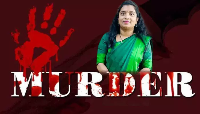 మహిళ అధికారి హత్య కేసులో కొత్తకోణం.. ఇంట్లోకి వచ్చిన డ్రైవర్ ఆమె ఒంటరిగా ఉందని.. (వీడియో) మహిళ అధికారి హత్య కేసులో కొత్తకోణం.. ఇంట్లోకి వచ్చిన డ్రైవర్ ఆమె ఒంటరిగా ఉందని.. (వీడియో)