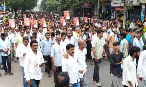 సిరిసిల్లలో KTRకు బిగ్ షాక్! లగిశెట్టికి మద్దతుగా కదిలిన పద్మశాలీలు..