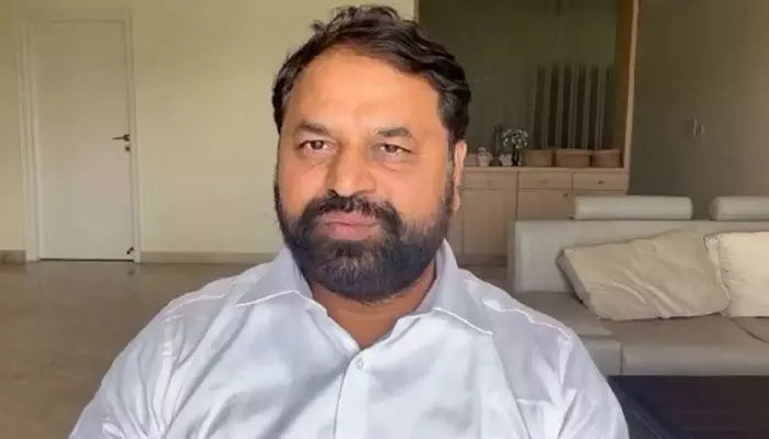 పార్టీ మార్పు ప్రచారం.. అద్దంకి దయాకర్ క్లారిటీ! పార్టీ మార్పు ప్రచారం.. అద్దంకి దయాకర్ క్లారిటీ!