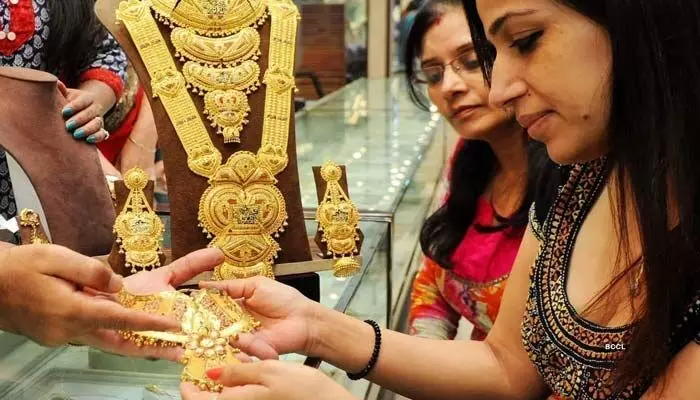 బంగారం కొనేటప్పుడు ఇవి ఖచ్చితంగా గుర్తుంచుకోండి.. లేదంటే మోసపోతారు.. బంగారం కొనేటప్పుడు ఇవి ఖచ్చితంగా గుర్తుంచుకోండి.. లేదంటే మోసపోతారు..
