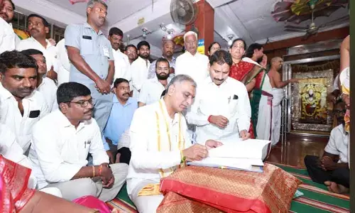 నామినేషన్ దాఖలు చేసిన హేమాహేమీలు