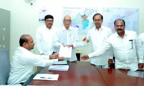 బ్రేకింగ్ : గజ్వేల్‌లో నామినేషన్ దాఖలు చేసిన CM KCR