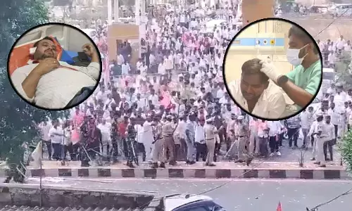 ఇబ్రహీంపట్నంలో చేదాటిన పరిస్థితి.. లాఠీ ఛార్జ్ చేసి చెదరగొట్టిన పోలీసులు