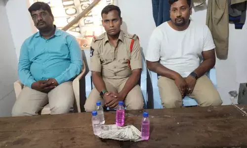 బాపట్ల: లంచం తీసుకుంటూ ఏసీబీకి దొరికిన ఎస్ఐ