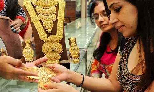 బంగారం కొనేటప్పుడు ఇవి ఖచ్చితంగా గుర్తుంచుకోండి.. లేదంటే మోసపోతారు..