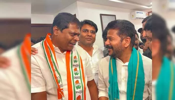 బీఆర్ఎస్కు బిగ్ షాక్...కాంగ్రెస్లోకి కీలక నేత బీఆర్ఎస్కు బిగ్ షాక్...కాంగ్రెస్లోకి కీలక నేత