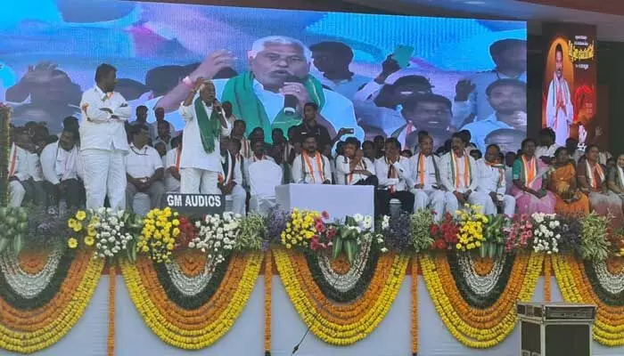 దారులన్నీ ధర్మపురి వైపే దారులన్నీ ధర్మపురి వైపే