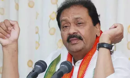కేటీఆర్ మీద ఉన్న గౌరవం పోతోంది: షబ్బీర్ అలీ
