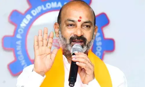 ఆ మంత్రి ఓడిపోతాడని కేసీఆర్‌కు ఎప్పుడో తెలుసు: బండి కీలక వ్యాఖ్యలు