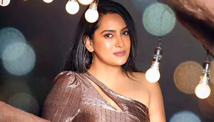 నేను అరెస్ట్ కాలేదంటూ.. రేవ్ పార్టీపై స్పందించిన బిగ్బాస్ హిమజ.. వీడియో వైరల్ నేను అరెస్ట్ కాలేదంటూ.. రేవ్ పార్టీపై స్పందించిన బిగ్బాస్ హిమజ.. వీడియో వైరల్