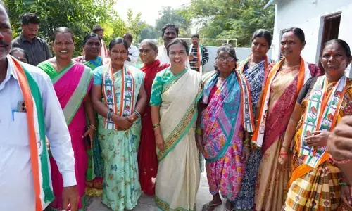బీఆర్ఎస్ పార్టీ మోసపూరిత మాటలు నమ్మొద్దు : ఝాన్సీ రెడ్డి