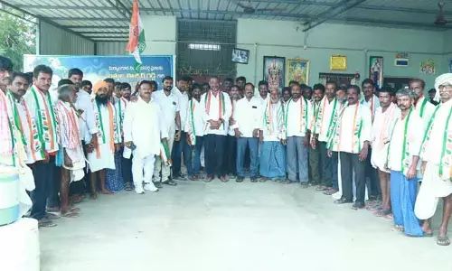 కాంగ్రెస్ తోనే అభివృద్ధి సాధ్యం : బత్తుల లక్ష్మారెడ్డి