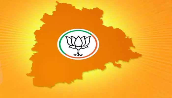 బీజేపీ తెలంగాణ ప్లాన్ రివర్స్.. ఎలక్షన్ కమిషన్కు ఫిర్యాదుల వెల్లువ! బీజేపీ తెలంగాణ ప్లాన్ రివర్స్.. ఎలక్షన్ కమిషన్కు ఫిర్యాదుల వెల్లువ!