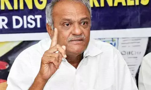 కల్వకుంట్ల కుటుంబ సభ్యులకు అహంభావం పెరిగింది: సీపీఐ నారాయణ