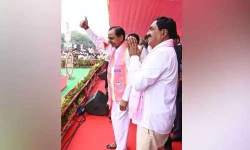 మీ దీవెన నాకుండాలి.. కేసీఆర్‌ని  మూడోసారి ముఖ్యమంత్రి చేసుకోవాలి : మంత్రి ఎర్ర‌బెల్లి