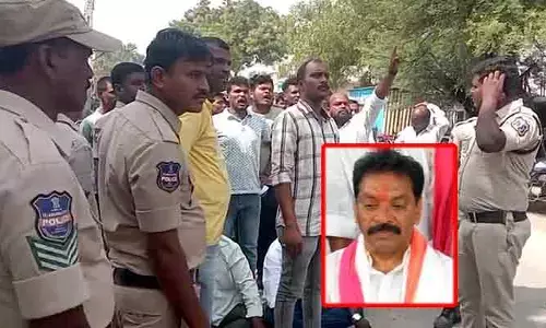 BRS ఎమ్మెల్యే ప్రచారాన్ని అడ్డుకున్న యువకులు.. ఉద్రిక్తత (వీడియో)