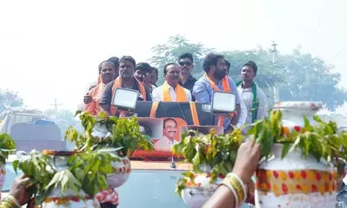 బీఆర్ఎస్‌కు కర్ర కాల్చి వాత పెట్టాలి : ఈటల