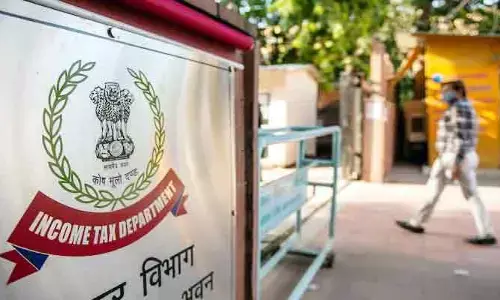 ఐటీ పంజా.. నల్లగొండలో రూ.5 కోట్లు పట్టివేత