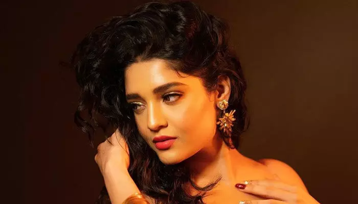 Ritika Singh : బాక్సింగ్ బ్యూటీ సూపర్ హాట్ పిక్స్ Ritika Singh : బాక్సింగ్ బ్యూటీ సూపర్ హాట్ పిక్స్