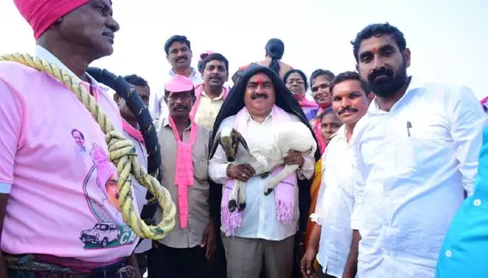 మన నియోజకవర్గంలో నీటి చుక్క రాకుండా చేసింది  కాంగ్రెస్ ప్రభుత్వం : ఎర్రబెల్లి
